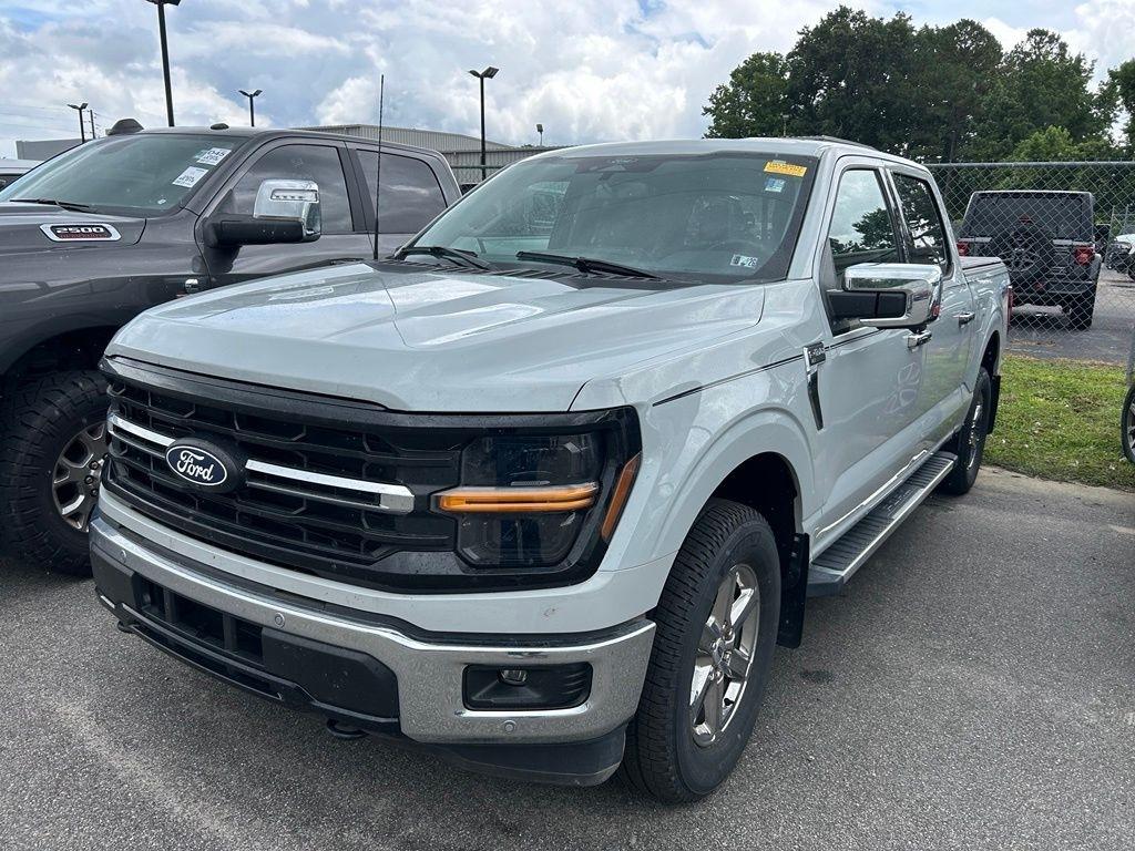 Ford F-150 XLT SuperCrew 4WD 2024