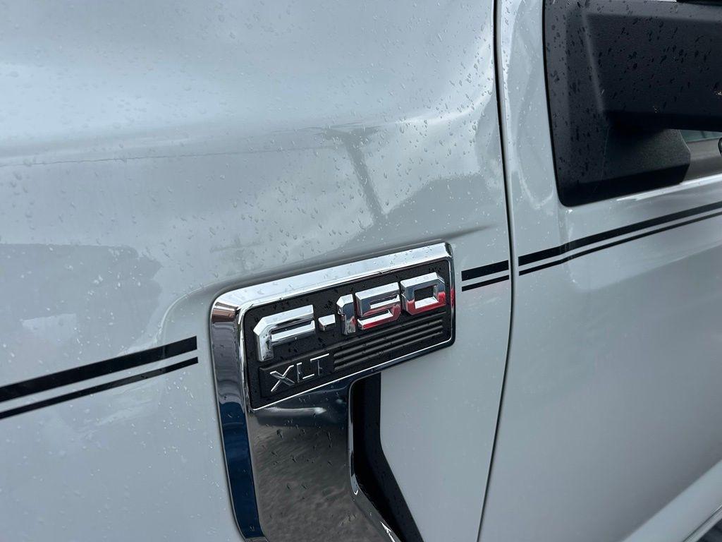Ford F-150 XLT SuperCrew 4WD 2024