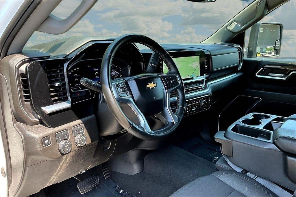 Chevrolet Silverado 2500HD LT Crew Cab Long Box 4WD 2025