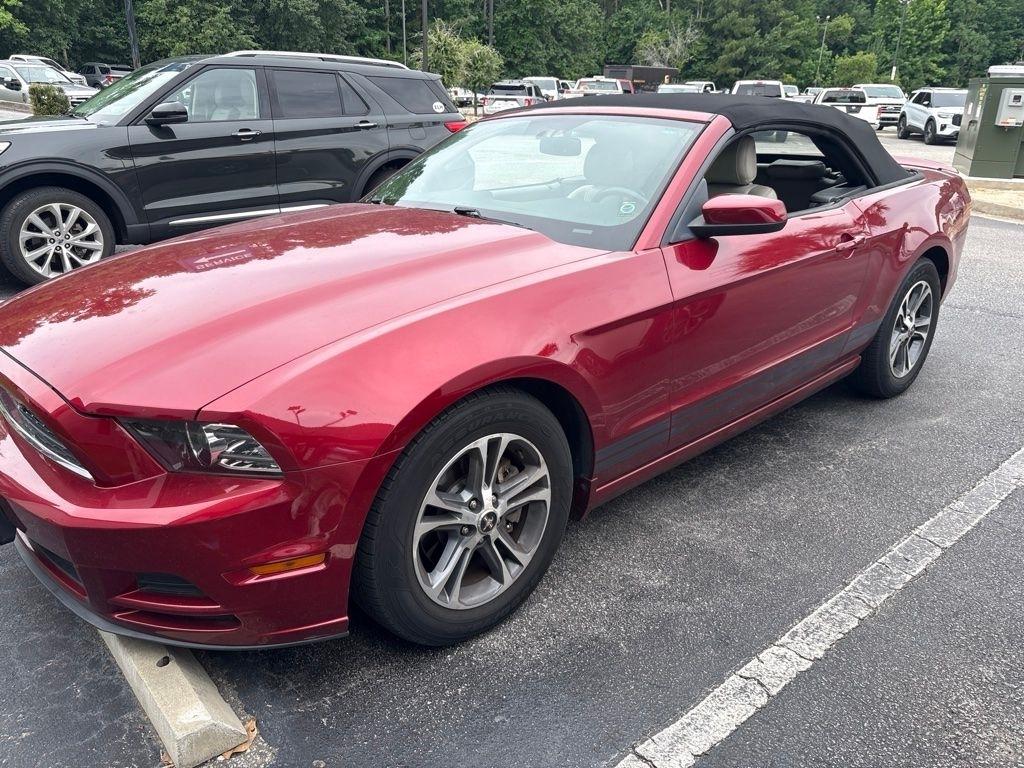 Ford Mustang V6 Convertible 2014