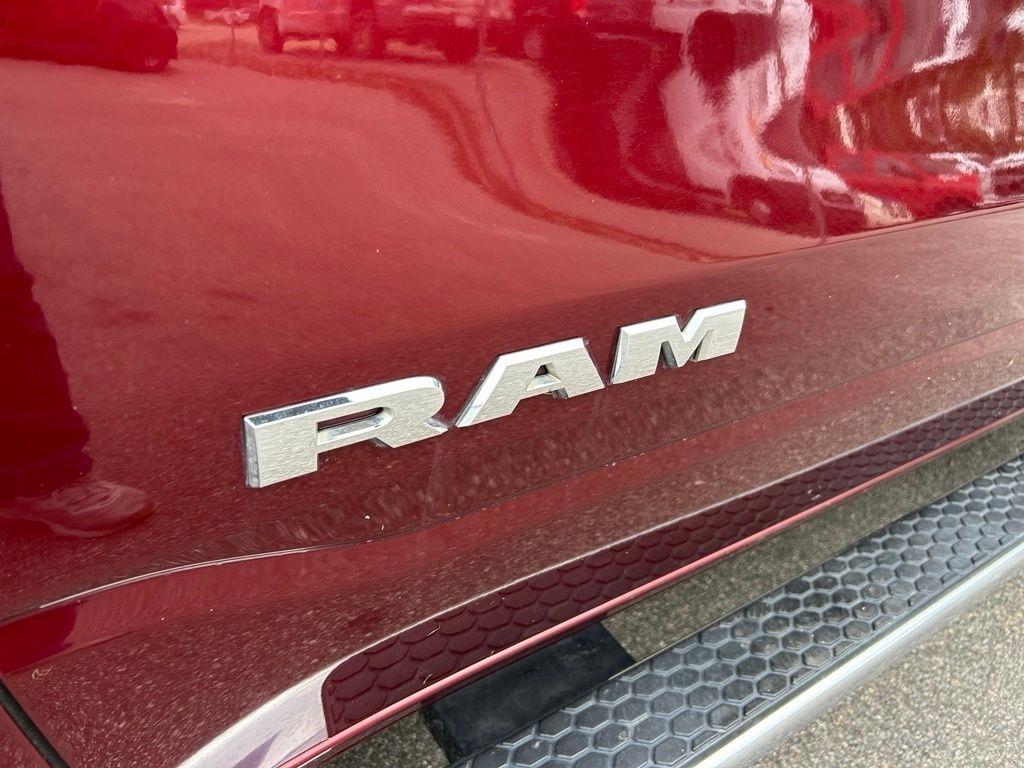 RAM 1500 Big Horn Crew Cab SWB 4WD 2020