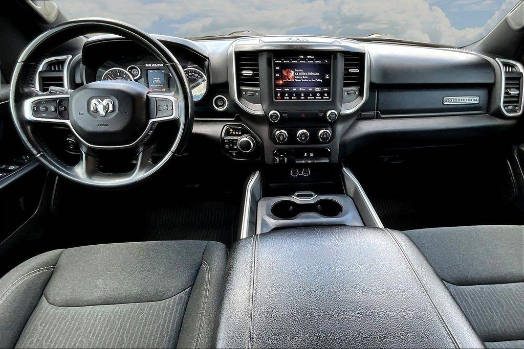 RAM 1500 Big Horn Crew Cab SWB 4WD 2020