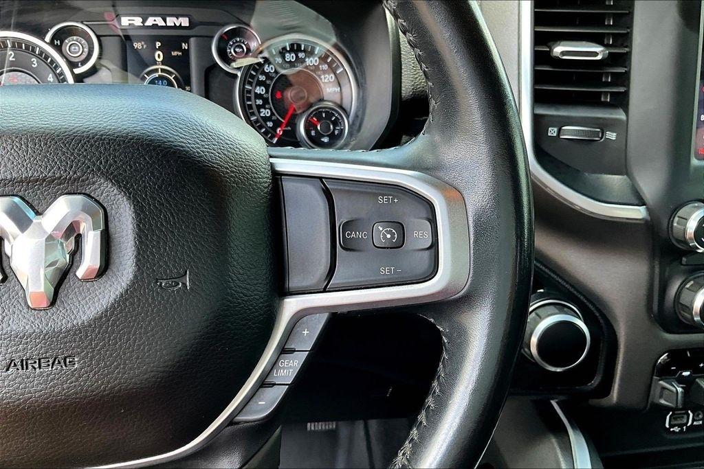 RAM 1500 Big Horn Crew Cab SWB 4WD 2020