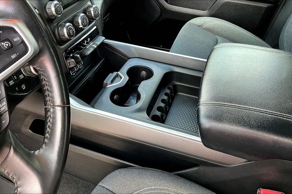 RAM 1500 Big Horn Crew Cab SWB 4WD 2020