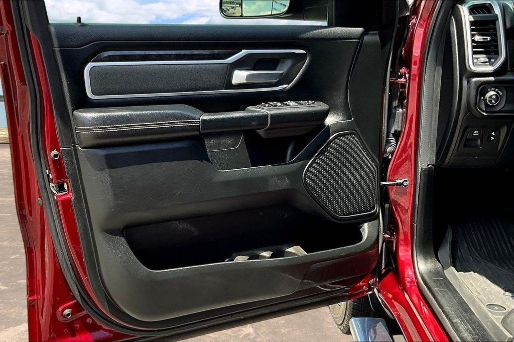 RAM 1500 Big Horn Crew Cab SWB 4WD 2020