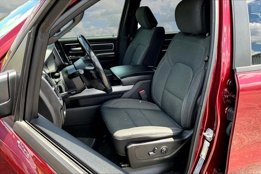 RAM 1500 Big Horn Crew Cab SWB 4WD 2020