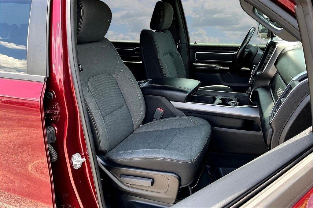 RAM 1500 Big Horn Crew Cab SWB 4WD 2020