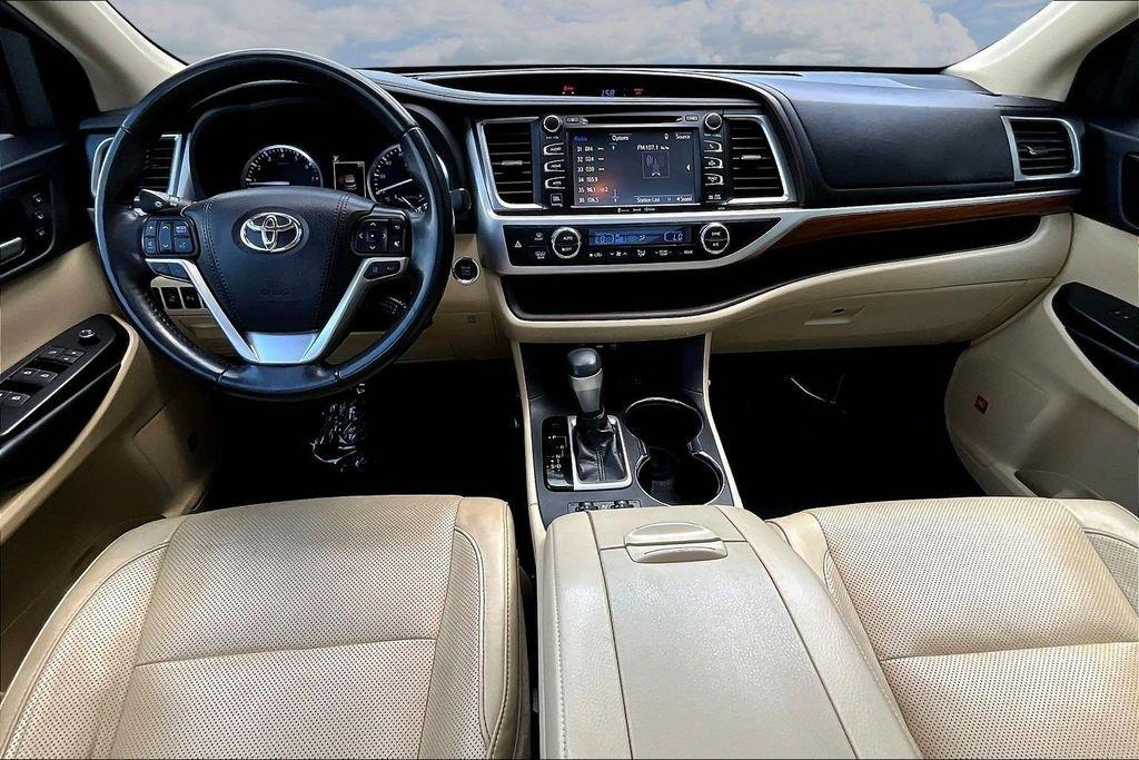 Toyota Highlander Limited AWD V6 2019