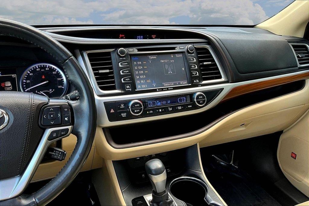 Toyota Highlander Limited AWD V6 2019