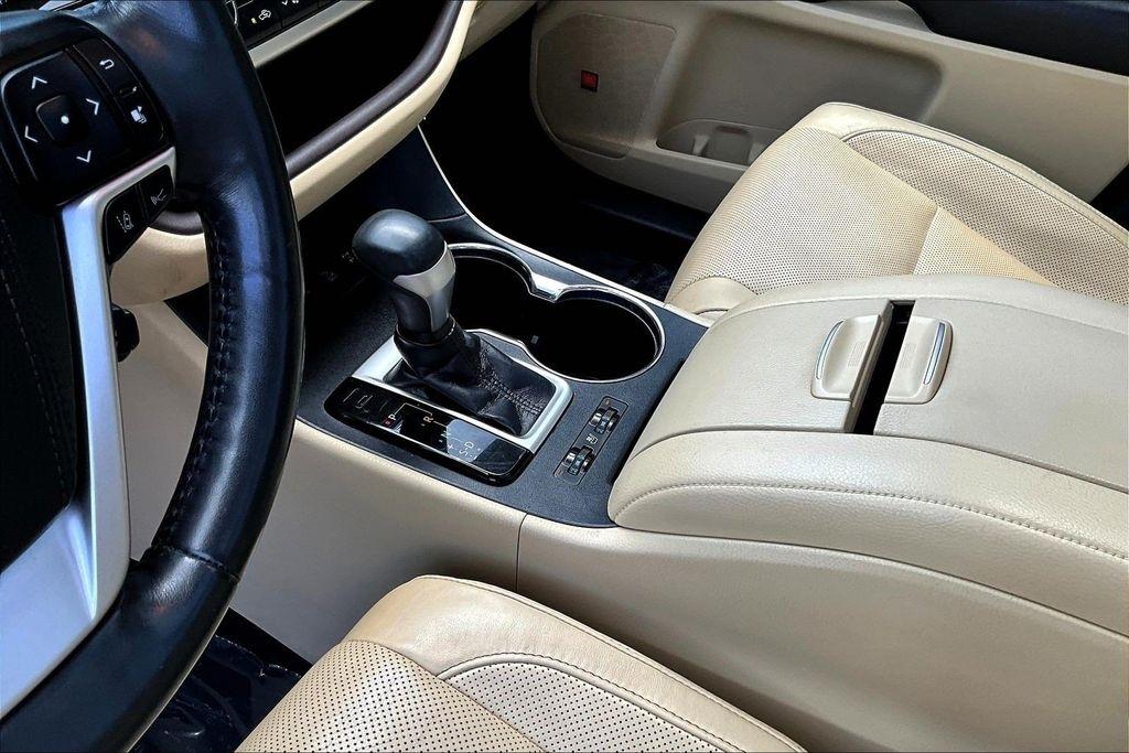 Toyota Highlander Limited AWD V6 2019