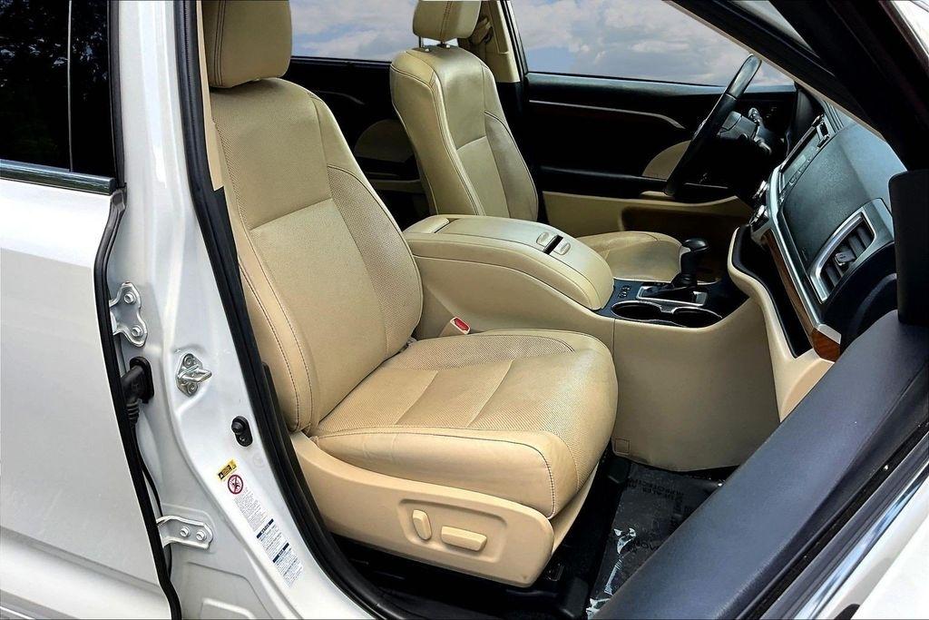 Toyota Highlander Limited AWD V6 2019