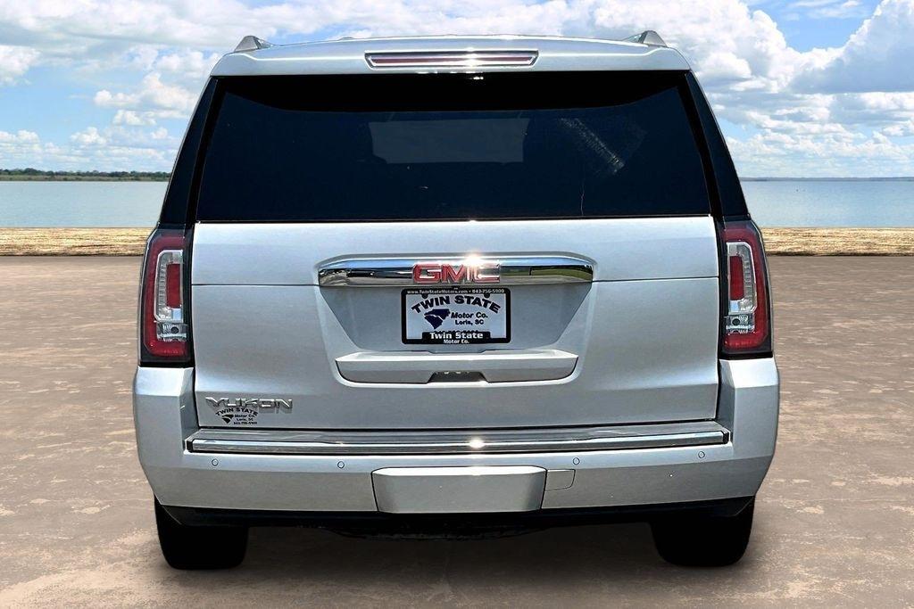 GMC Yukon Denali 4WD 2017