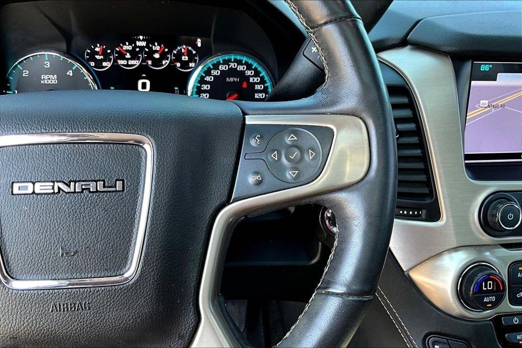 GMC Yukon Denali 4WD 2017