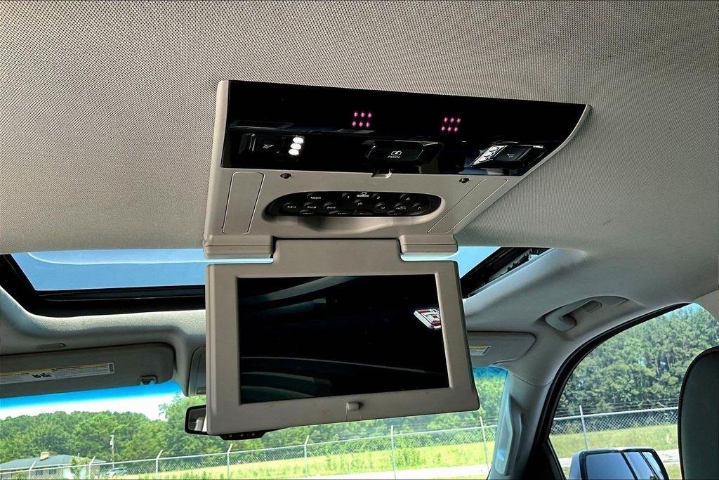 GMC Yukon Denali 4WD 2017