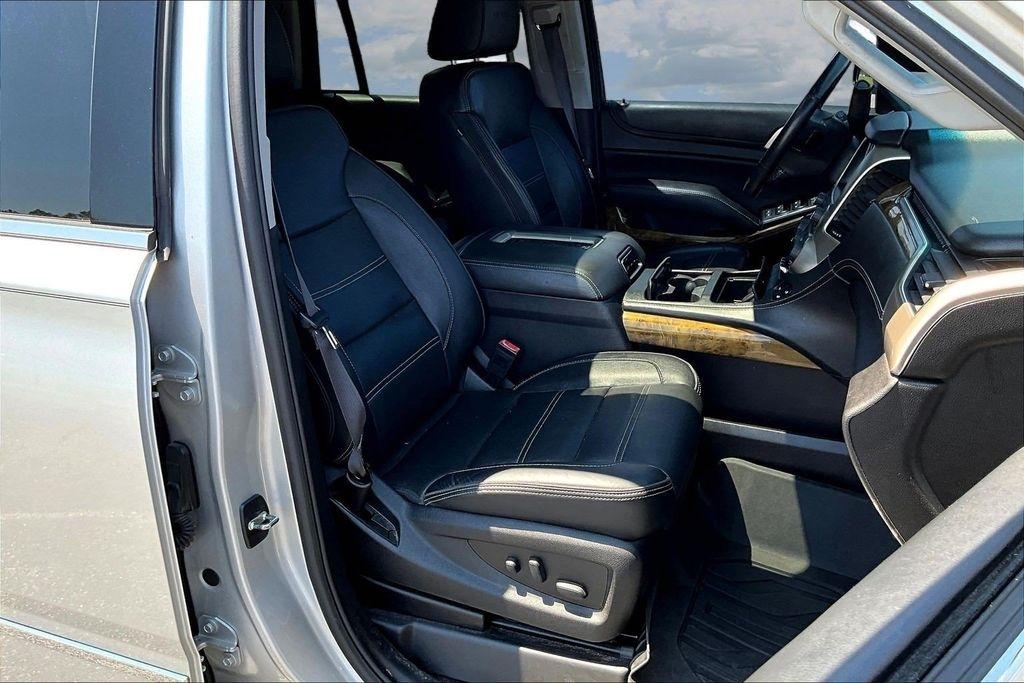 GMC Yukon Denali 4WD 2017