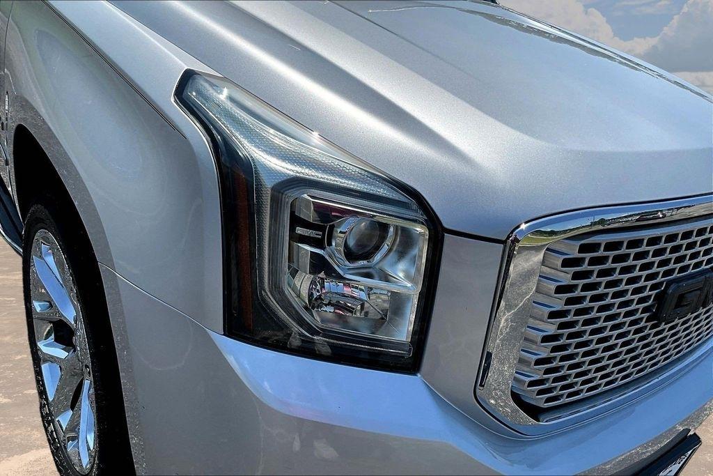 GMC Yukon Denali 4WD 2017