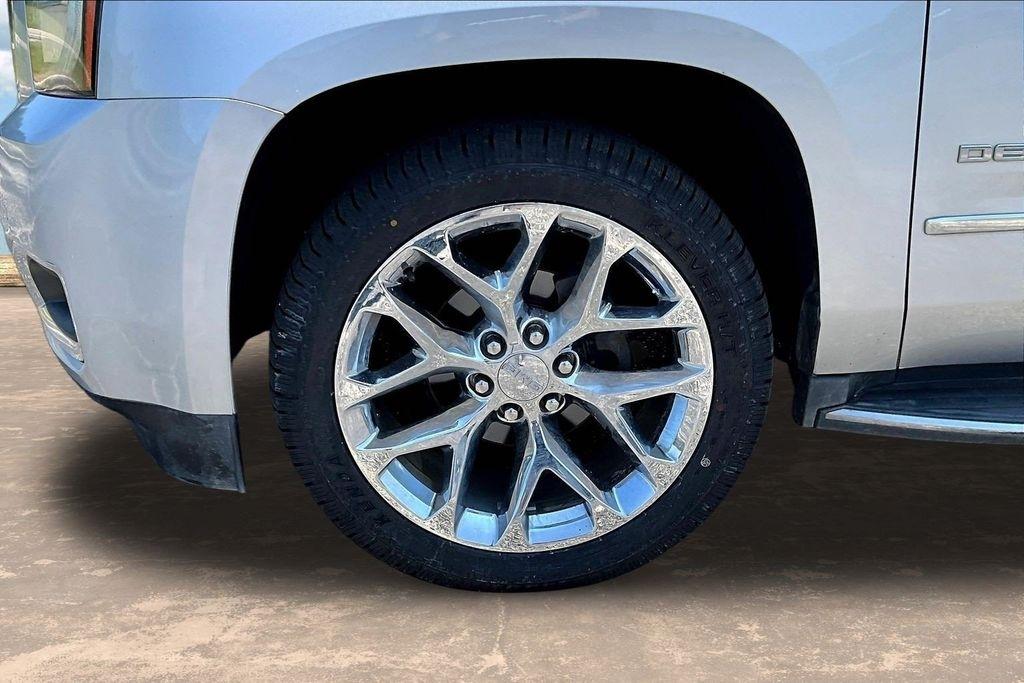 GMC Yukon Denali 4WD 2017