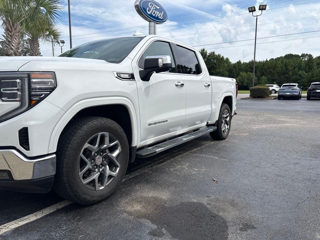 GMC Sierra 1500 SLT Crew Cab 4WD 2024