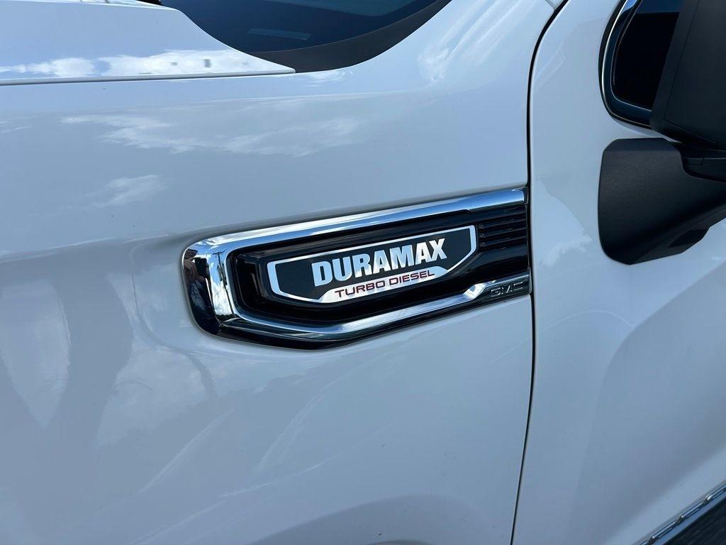 GMC Sierra 1500 SLT Crew Cab 4WD 2024