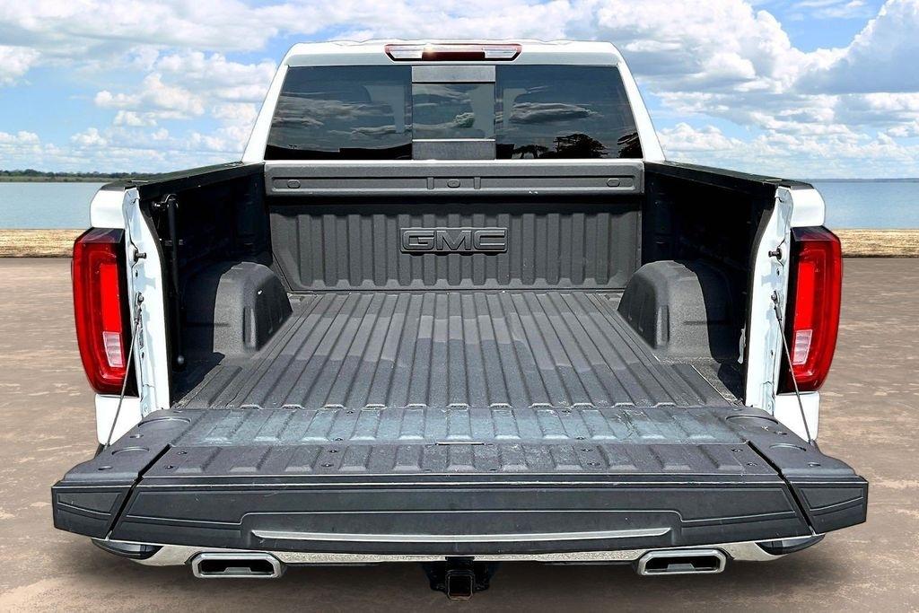 GMC Sierra 1500 SLT Crew Cab 4WD 2024