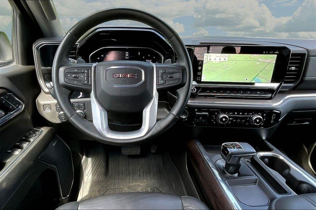 GMC Sierra 1500 SLT Crew Cab 4WD 2024