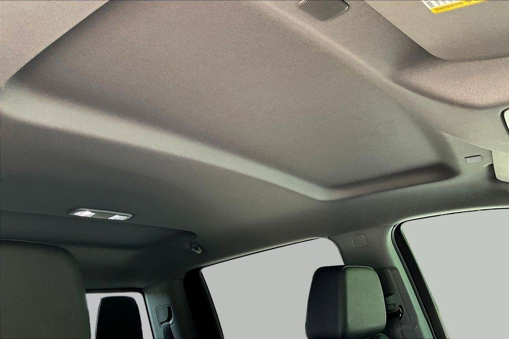 GMC Sierra 1500 SLT Crew Cab 4WD 2024