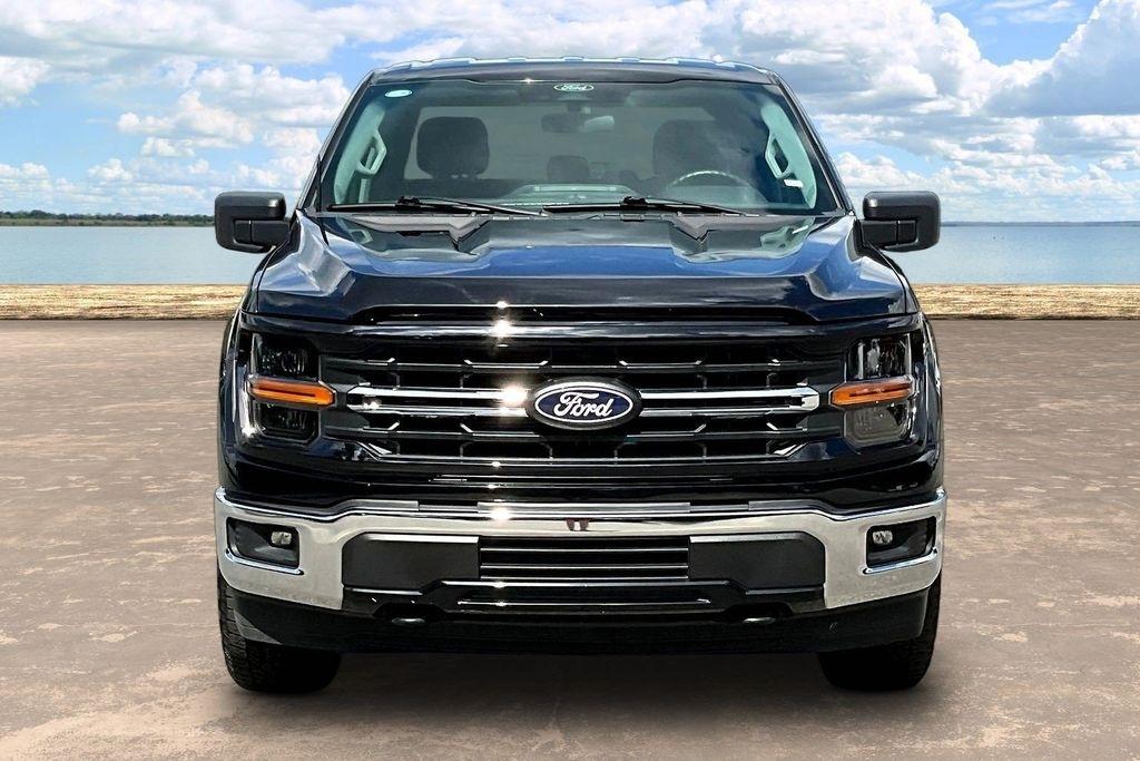Ford F-150 XLT SuperCrew 4WD 2025