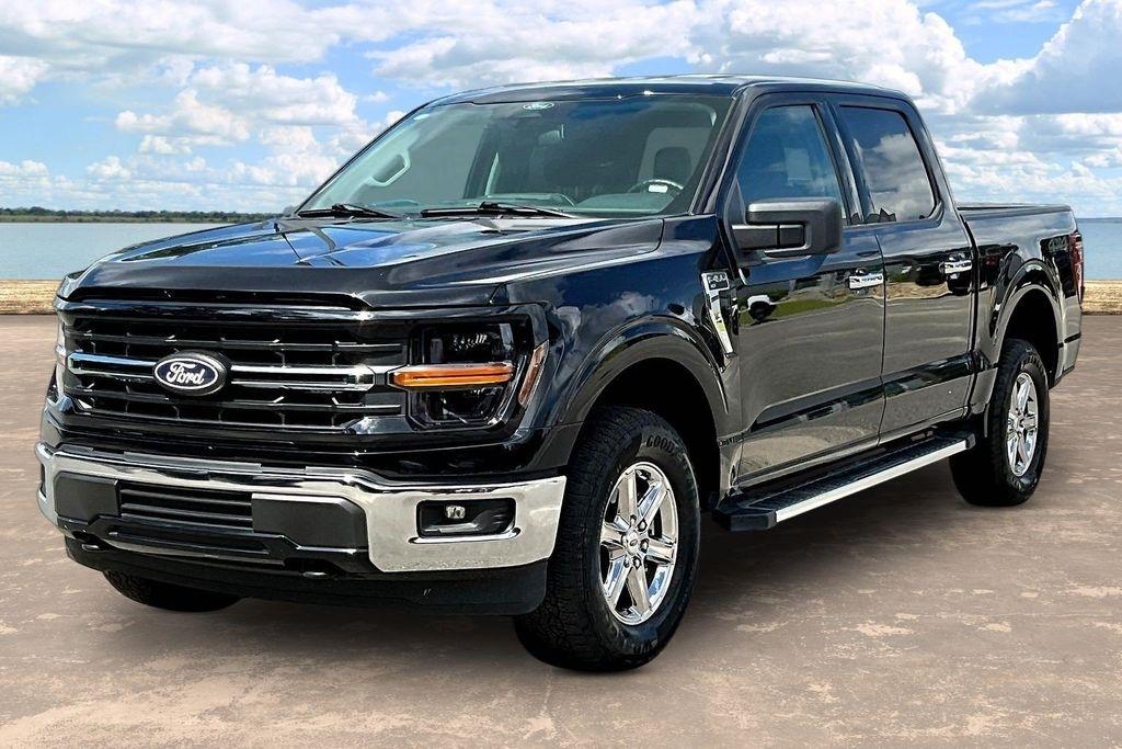 Ford F-150 XLT SuperCrew 4WD 2025