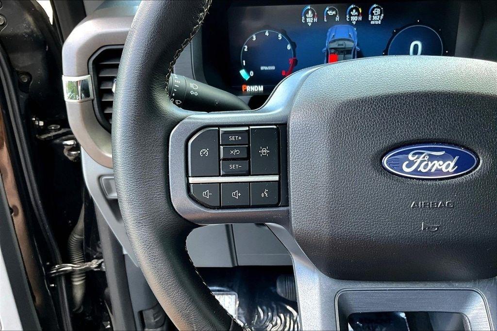 Ford F-150 XLT SuperCrew 4WD 2025