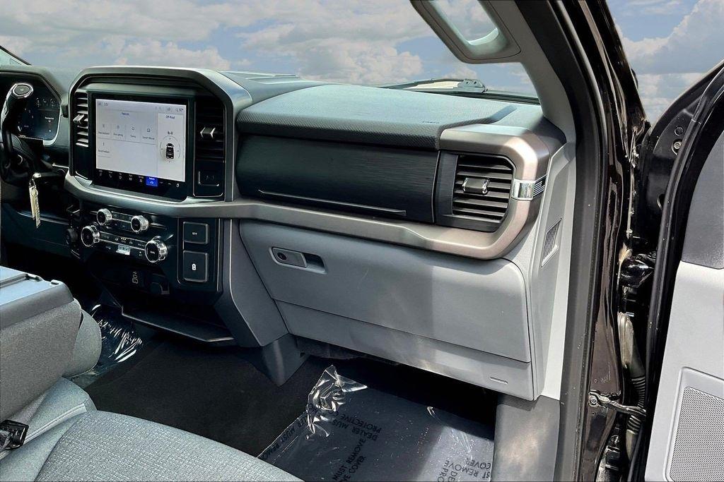 Ford F-150 XLT SuperCrew 4WD 2025