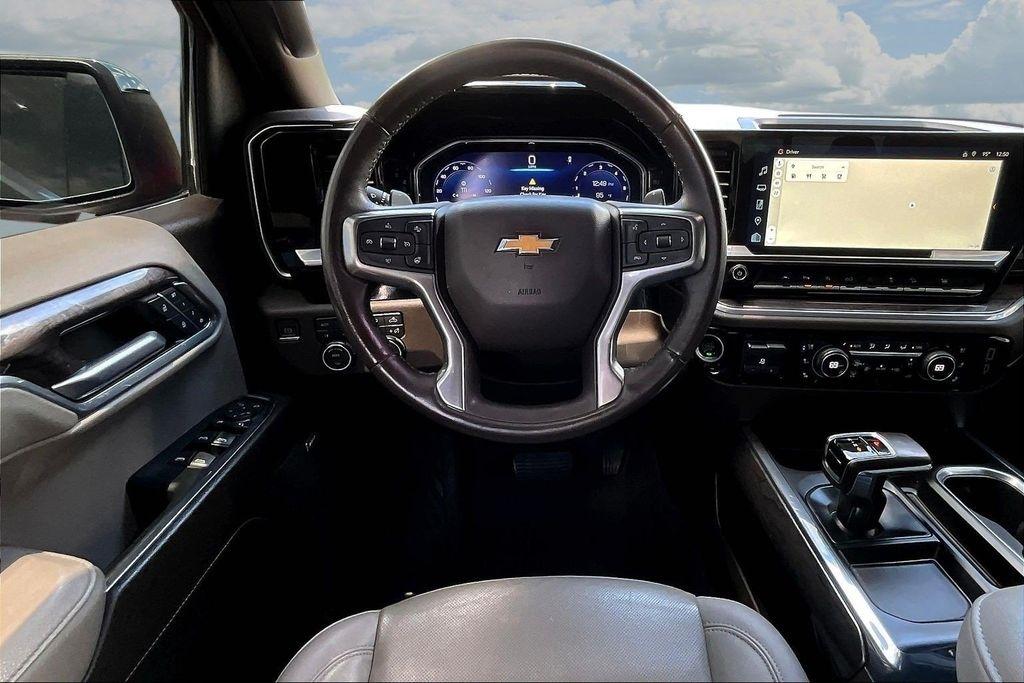 Chevrolet Silverado 1500 LTZ Crew Cab 4WD 2023