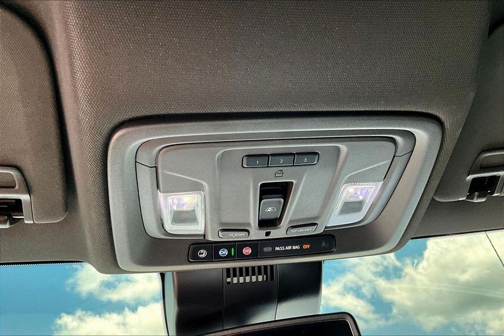Chevrolet Silverado 1500 LTZ Crew Cab 4WD 2023