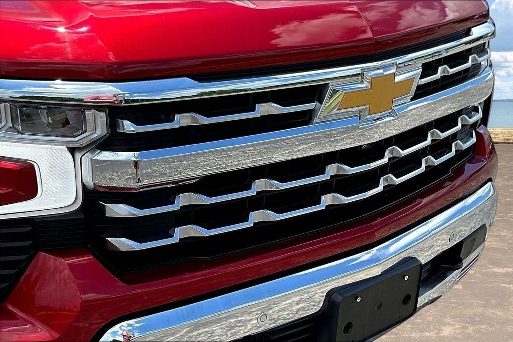 Chevrolet Silverado 1500 LTZ Crew Cab 4WD 2023