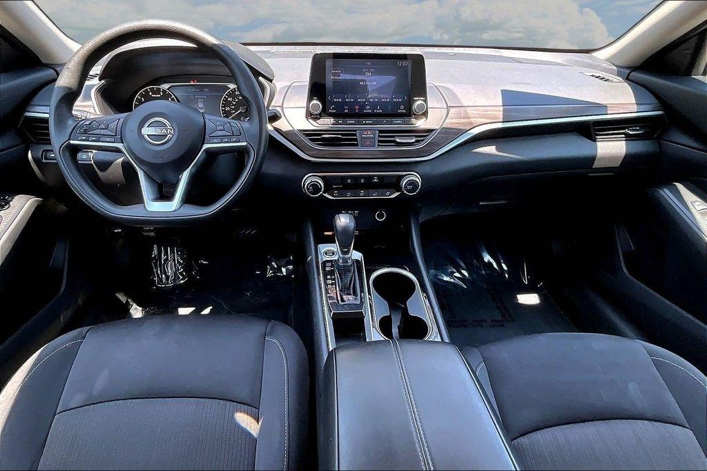 Nissan Altima 2.5 SV 2024