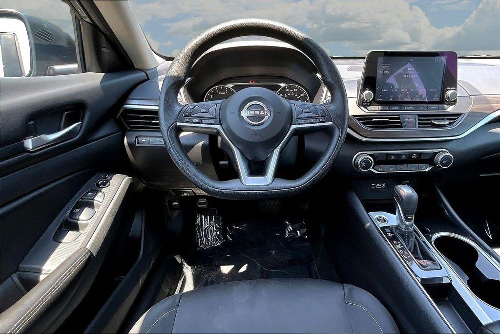 Nissan Altima 2.5 SV 2024