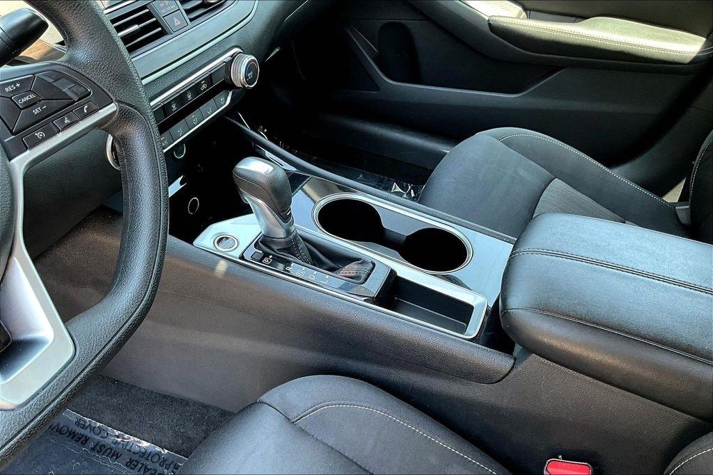 Nissan Altima 2.5 SV 2024