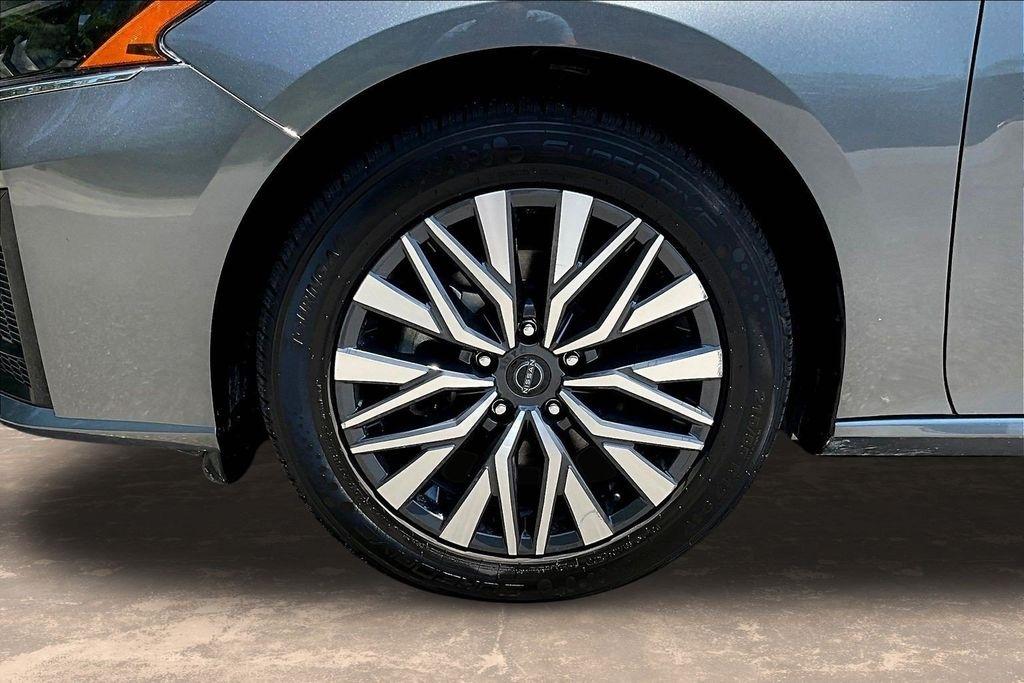 Nissan Altima 2.5 SV 2024