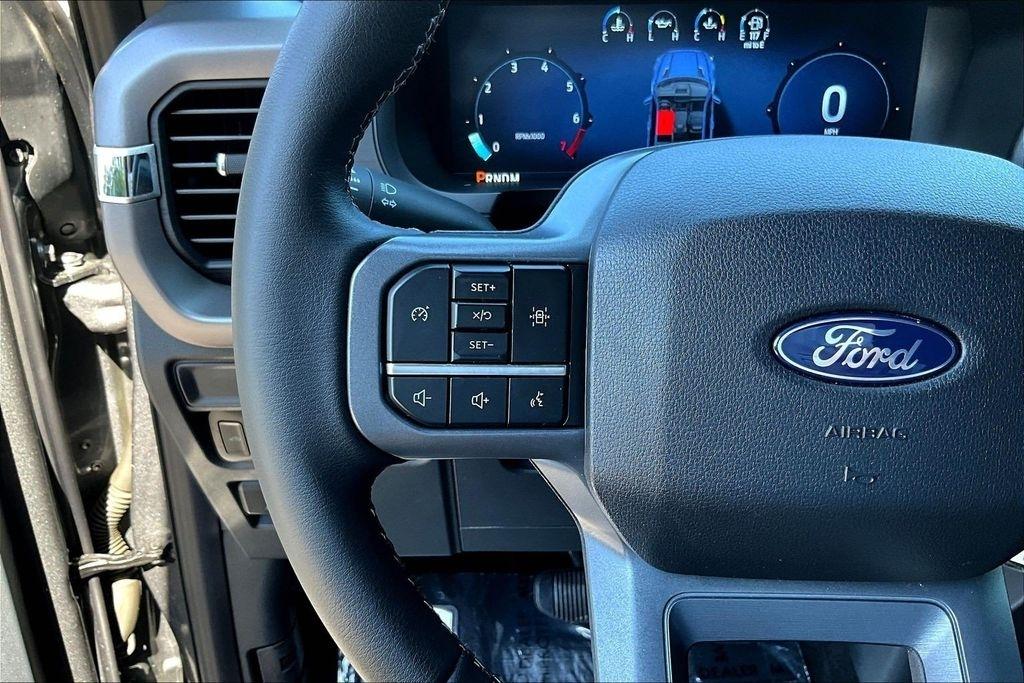 Ford F-150 XLT SuperCrew 4WD 2025