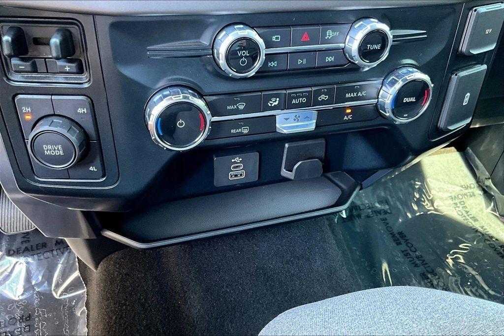 Ford F-150 XLT SuperCrew 4WD 2025