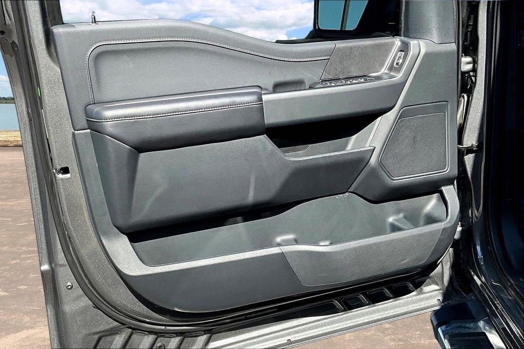 Ford F-150 XLT SuperCrew 4WD 2025