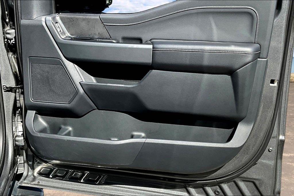 Ford F-150 XLT SuperCrew 4WD 2025