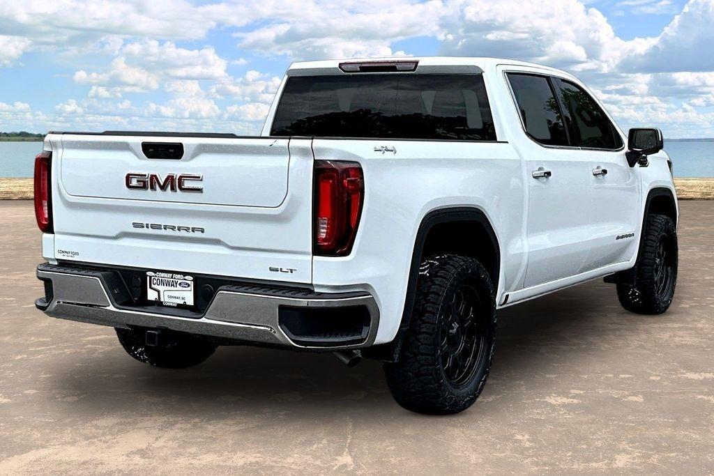 GMC Sierra 1500 SLT Crew Cab 4WD 2026