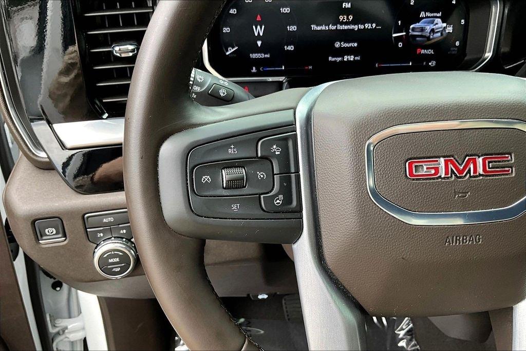 GMC Sierra 1500 SLT Crew Cab 4WD 2026
