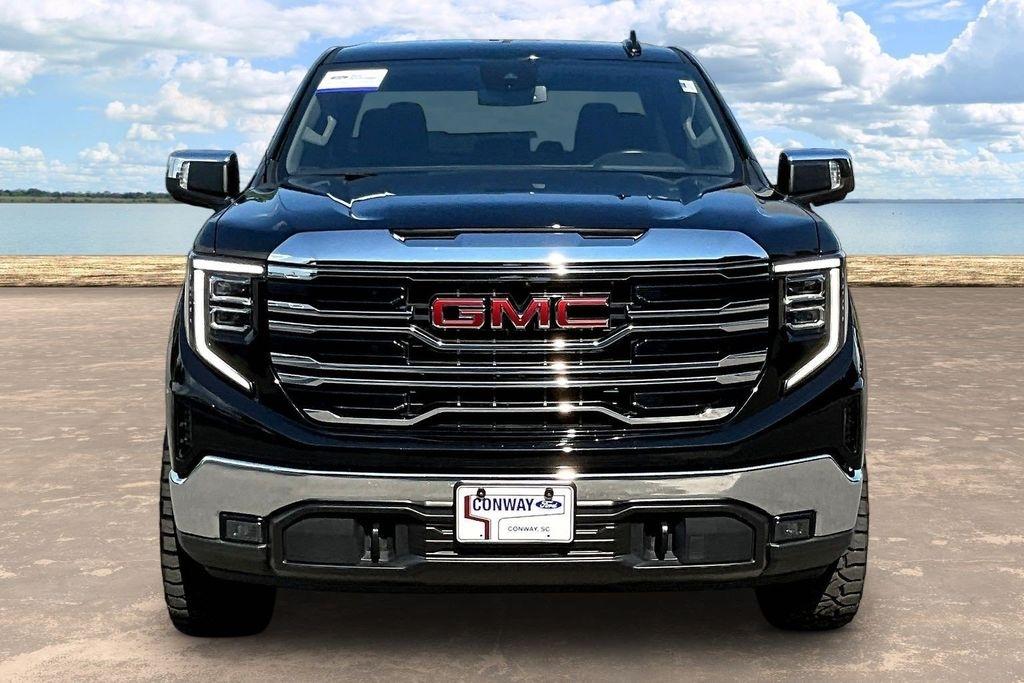 GMC Sierra 1500 SLT Crew Cab 4WD 2026