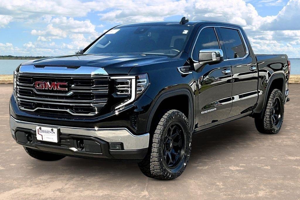 GMC Sierra 1500 SLT Crew Cab 4WD 2026