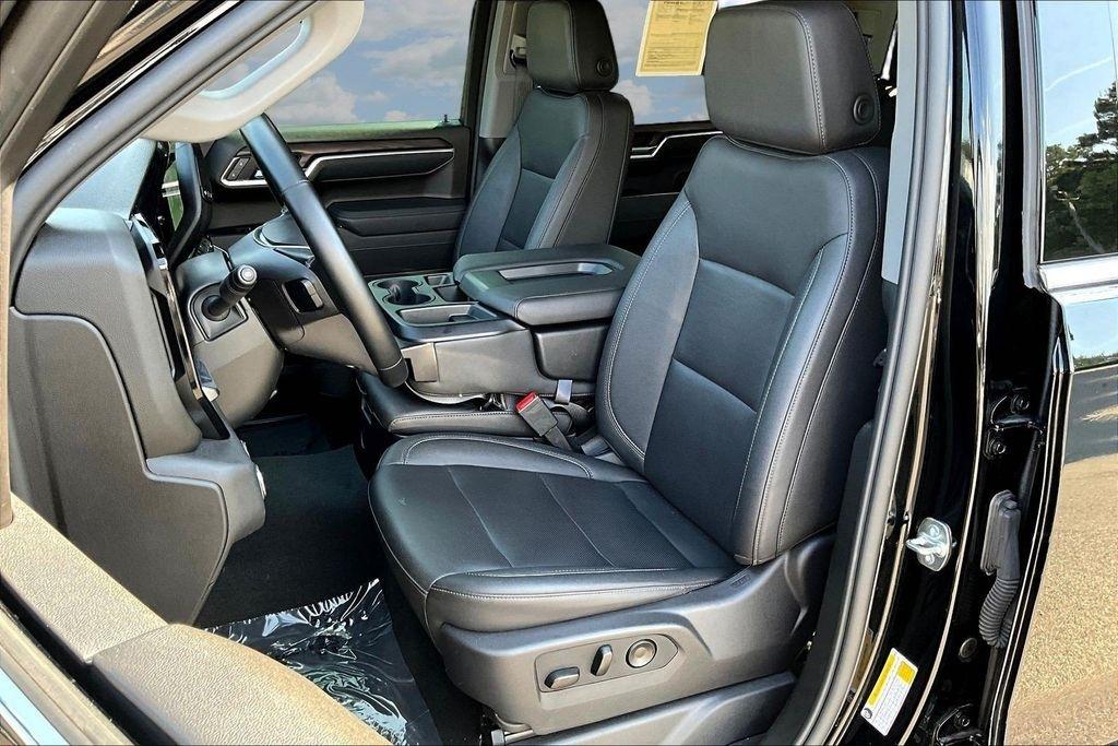 GMC Sierra 1500 SLT Crew Cab 4WD 2026