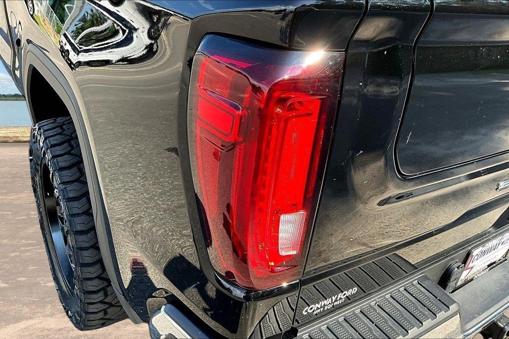 GMC Sierra 1500 SLT Crew Cab 4WD 2026