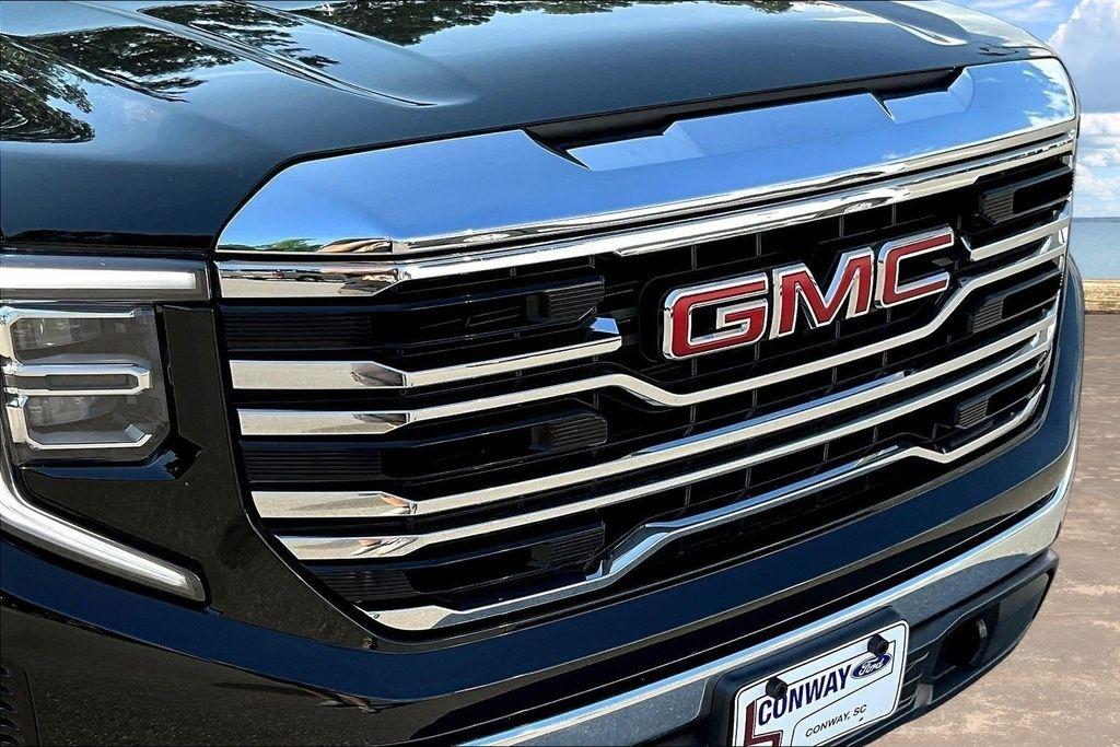GMC Sierra 1500 SLT Crew Cab 4WD 2026