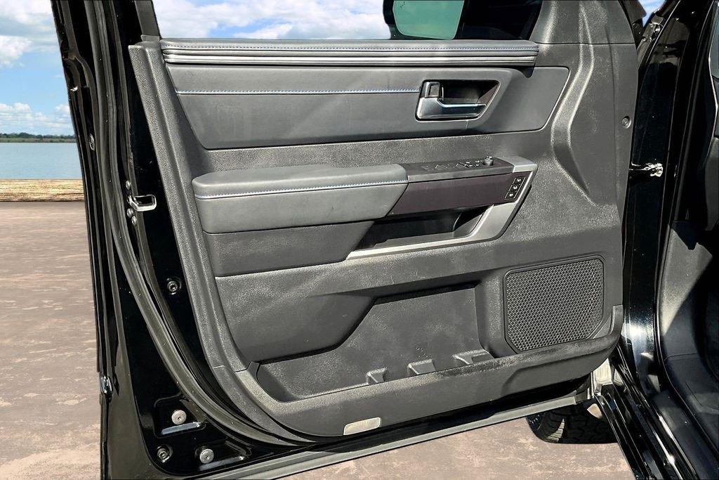 Toyota Tundra Platinum CrewMax 4WD 2023