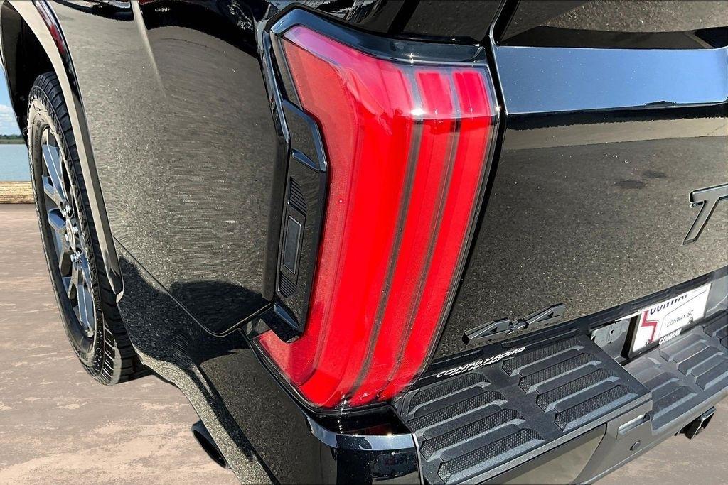 Toyota Tundra Platinum CrewMax 4WD 2023